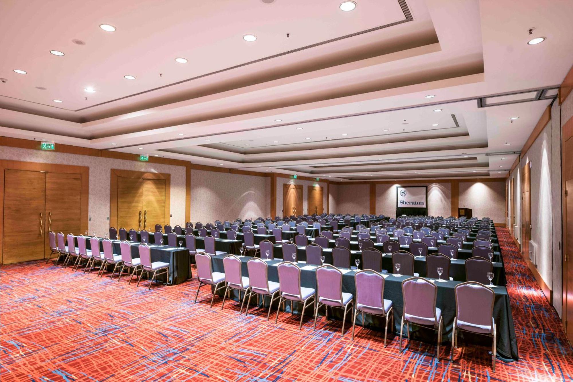 Hotel Sheraton & Convention Center