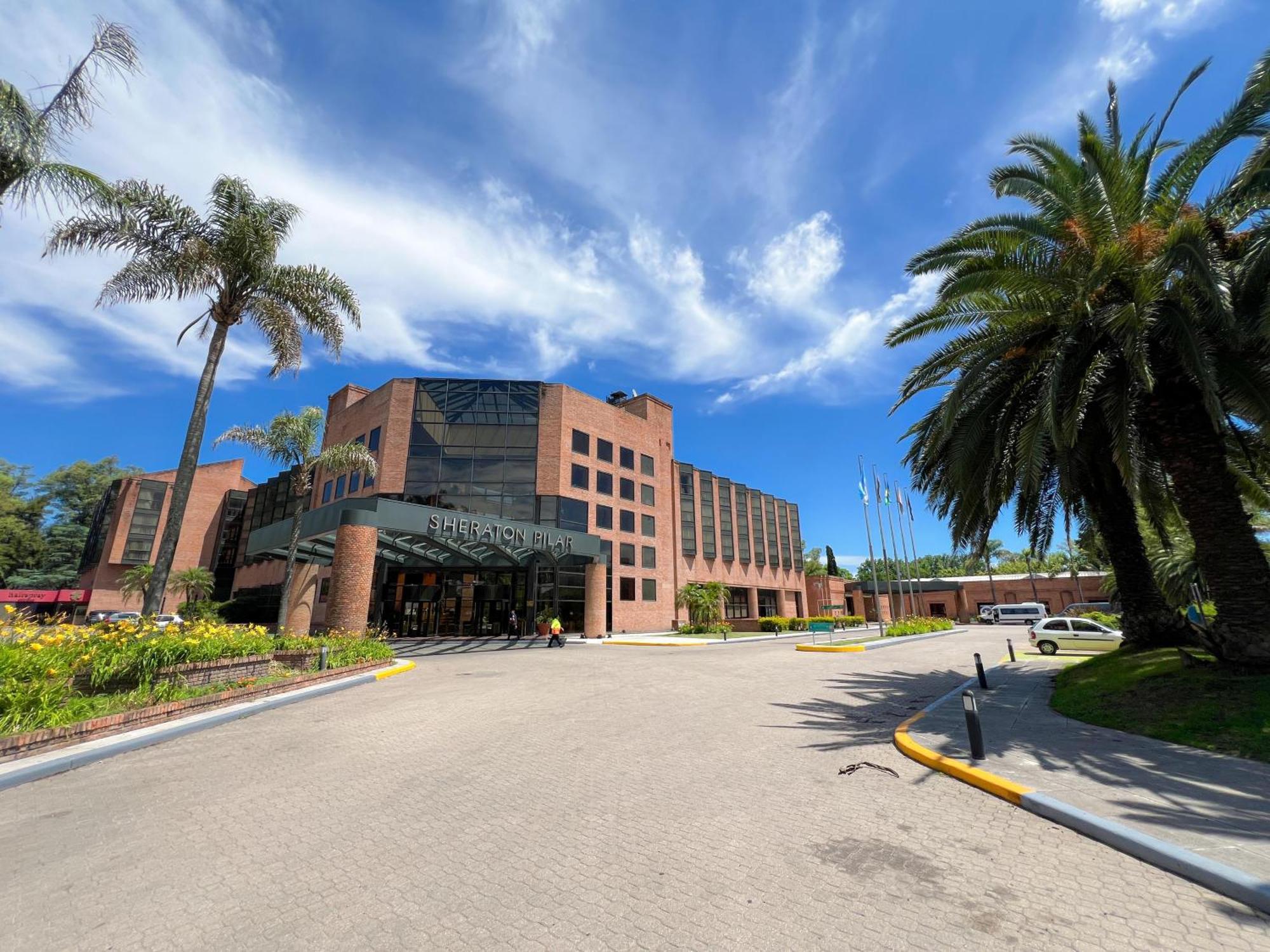 Sheraton & Convention Center 5*